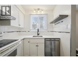 126 QUEEN Street E - 6