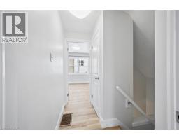 56 COLUMBIA Street W - 13