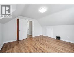 56 COLUMBIA Street W - 15