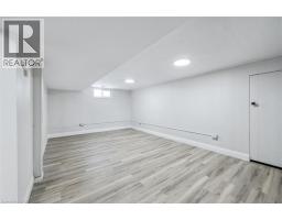 56 COLUMBIA Street W - 18