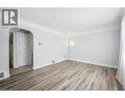 56 COLUMBIA Street W - 5