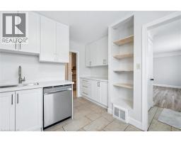 56 COLUMBIA Street W - 9