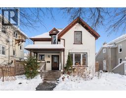 11 HEINS Avenue - 2