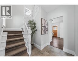 11 HEINS Avenue - 23