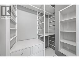 11 HEINS Avenue - 27