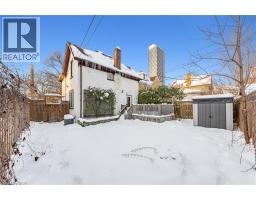 11 HEINS Avenue - 36