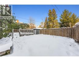 11 HEINS Avenue - 39