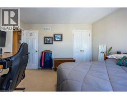 47 OAK Crescent - 16