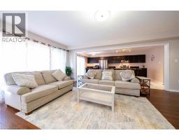 335 FALLING GREEN Crescent - 10