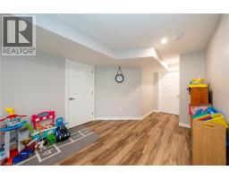 335 FALLING GREEN Crescent - 43