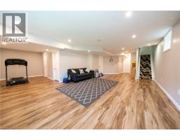 335 FALLING GREEN Crescent - 44