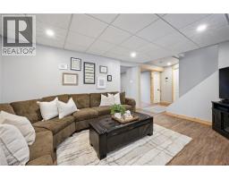 731 BREAKWATER Crescent - 29