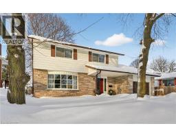 384 DUNVEGAN Drive - 2