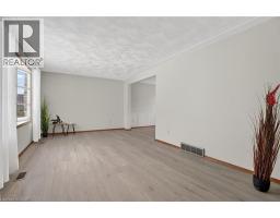 384 DUNVEGAN Drive - 4