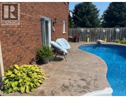 35 SOUTHVIEW Crescent - 45