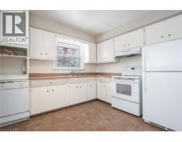 120 FOURTH Avenue - 18