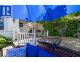 5 HAWTHORNE Avenue - 27