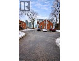 46 COLLEGE Street - 11