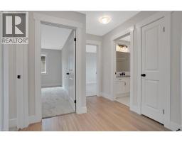 24 MOON Crescent - 26