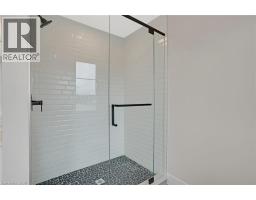 24 MOON Crescent - 32