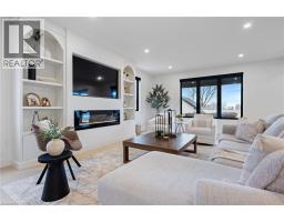 12 MACNEIL Court - 12