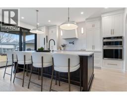 12 MACNEIL Court - 15