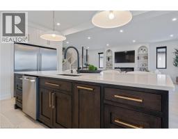 12 MACNEIL Court - 16