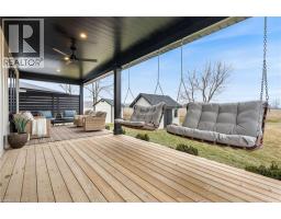 12 MACNEIL Court - 39