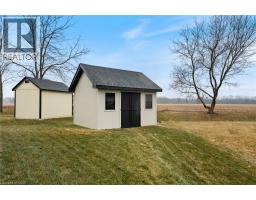 12 MACNEIL Court - 42