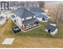 12 MACNEIL Court - 44