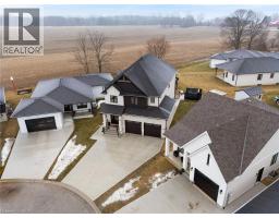 12 MACNEIL Court - 45