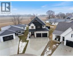 12 MACNEIL Court - 46