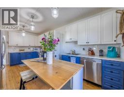 1047 BAY Street - 11