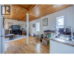 1047 BAY Street - 13