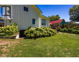 1047 BAY Street - 33