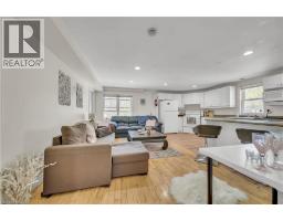 24 COLUMBIA Street W - 10