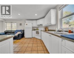 24 COLUMBIA Street W - 13