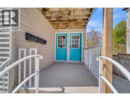 24 COLUMBIA Street W - 2