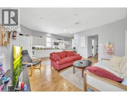 24 COLUMBIA Street W - 26