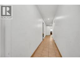 24 COLUMBIA Street W - 4