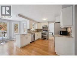 33 MANITOULIN Crescent - 10