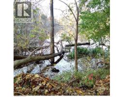 33 MANITOULIN Crescent - 42