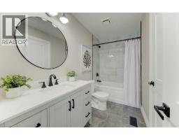 402 HERITAGE Drive - 15