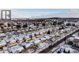 402 HERITAGE Drive - 33