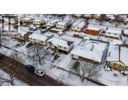 402 HERITAGE Drive - 40