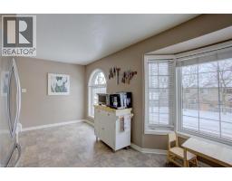 2 WINSTON Boulevard - 25