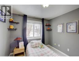 2 WINSTON Boulevard - 32