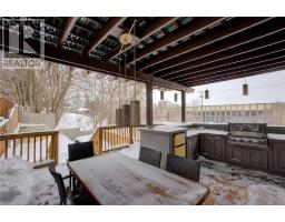 2 WINSTON Boulevard - 36