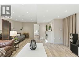 75 CHASE Crescent - 32