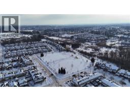 75 CHASE Crescent - 39